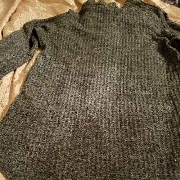 Sweater - Picture 2 of 4